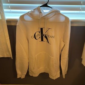White Calvin Klein sweatshirt medium